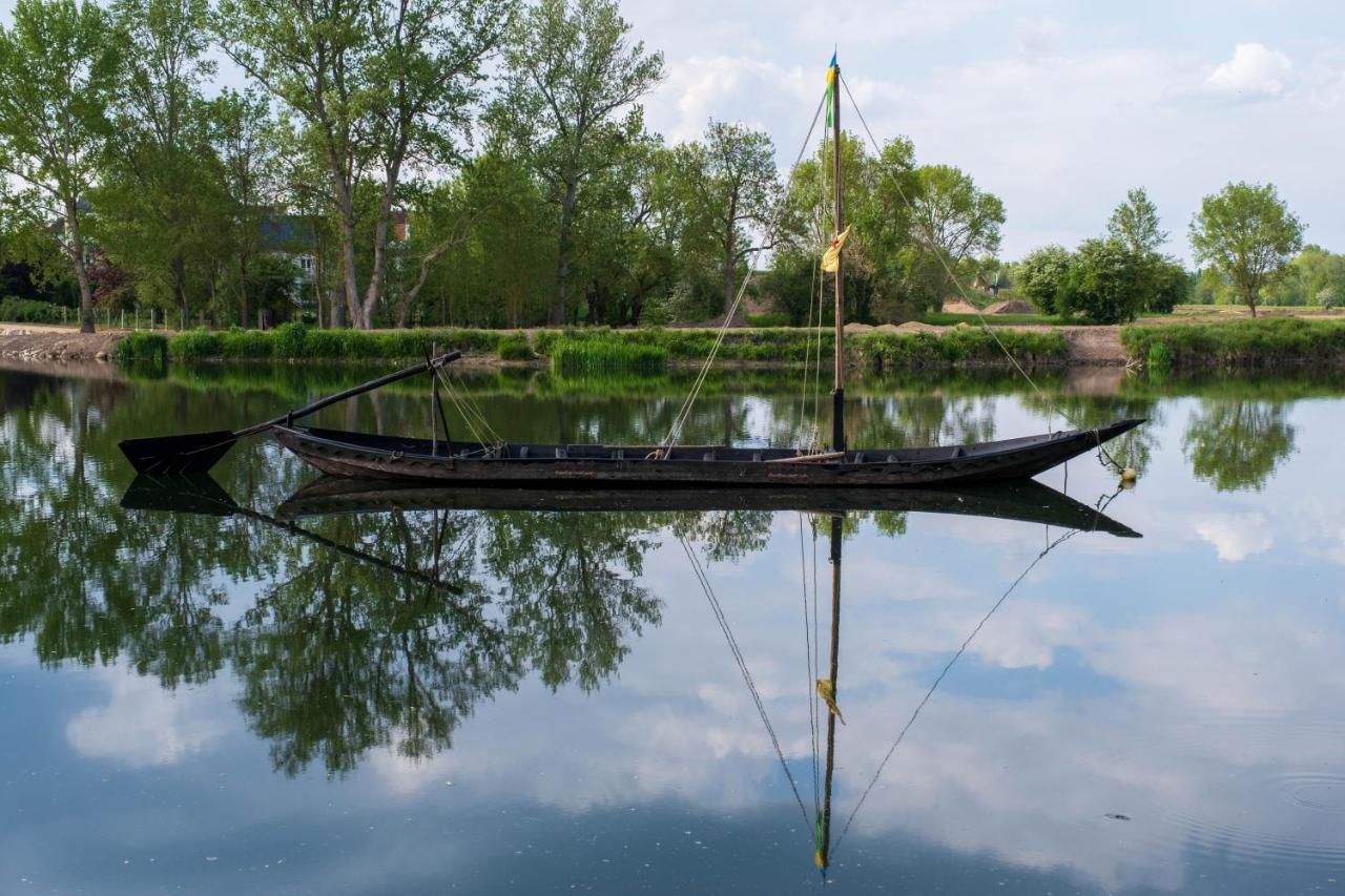 " Le Cher Passant " Savonnières 外观 照片